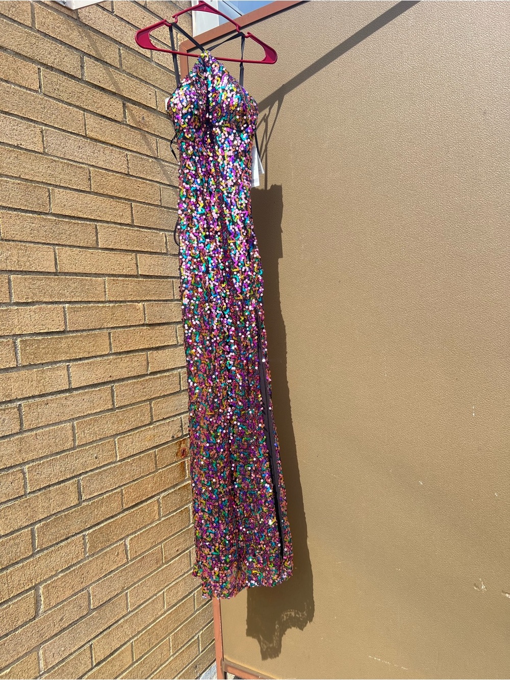 Sequin Halter Neck Evening Gown in Multicolor. Size 0/0